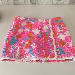 Lilly Pulitzer skort- listed size 8 but sized down to a size 4